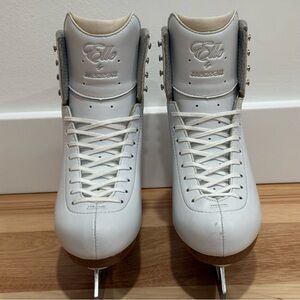 Jackson Ultima Elle FS2130 Ladies Women White Figure Ice Skates Size 7.5 R